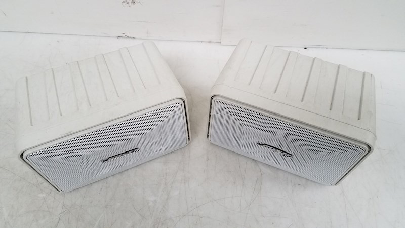 Bose 101 Speaker Pair with Brackets (White)