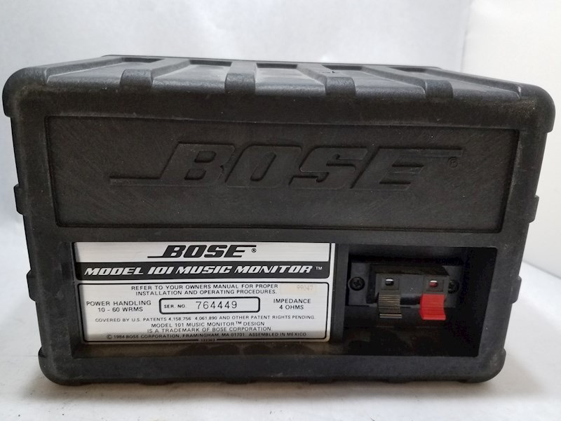 Bose 101 Speaker Pair with Brackets (Black)