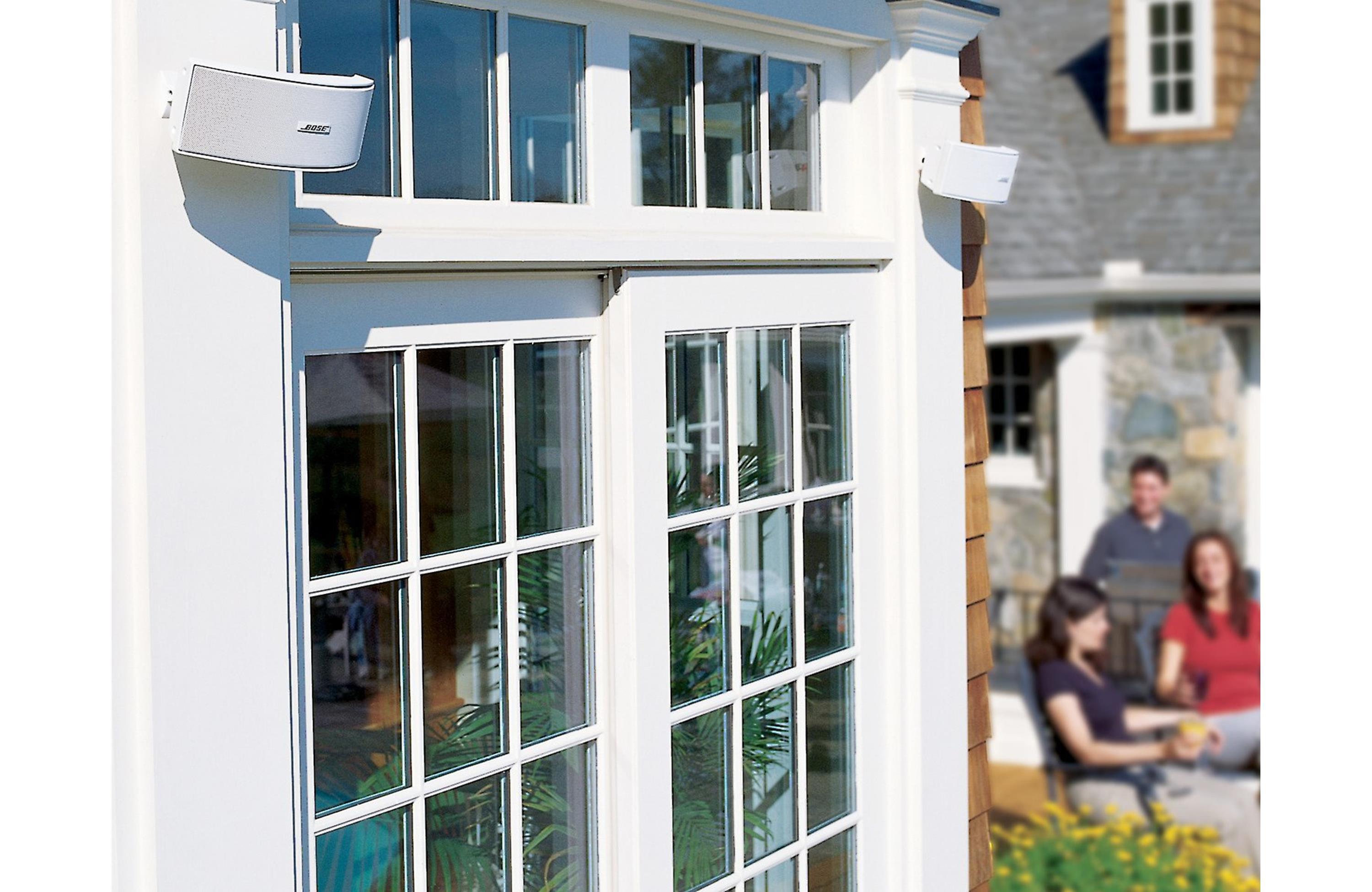 Bose 151 SE Environmental Speakers, Elegant Outdoor Speakers - White