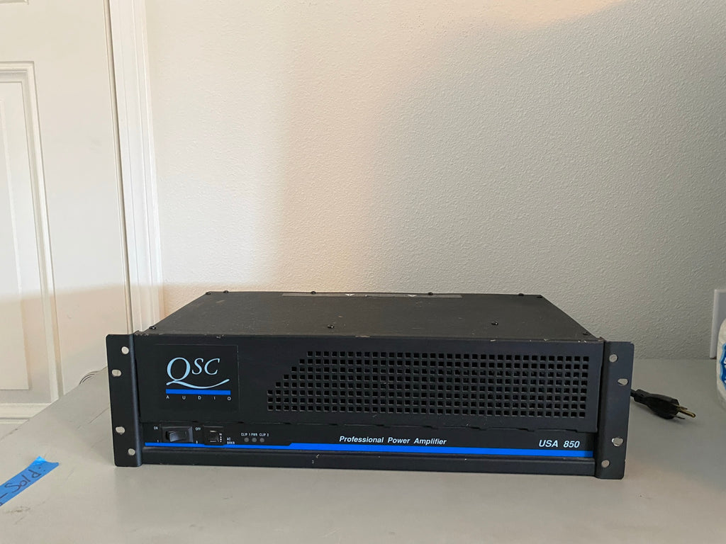 QSC USA 850 Professional Power Amplifier front view