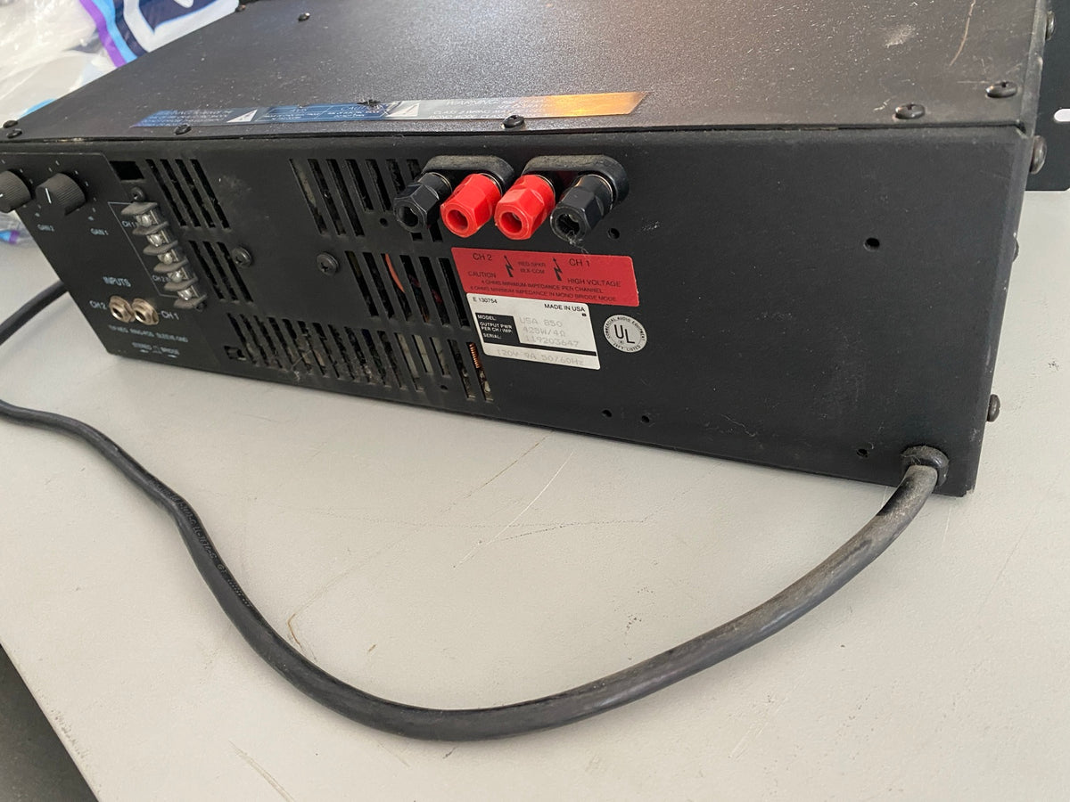 QSC USA 850 Professional Power Amplifier rear connections and model label