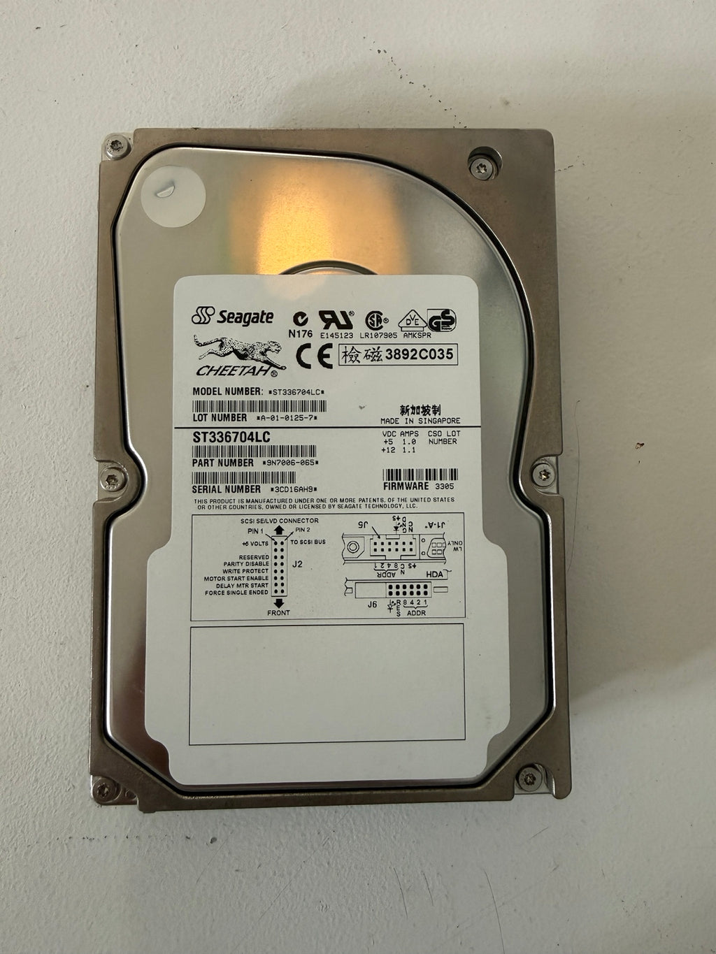 Seagate Cheetah ST336704LC 36.7GB 10K SCSI hard drive top label